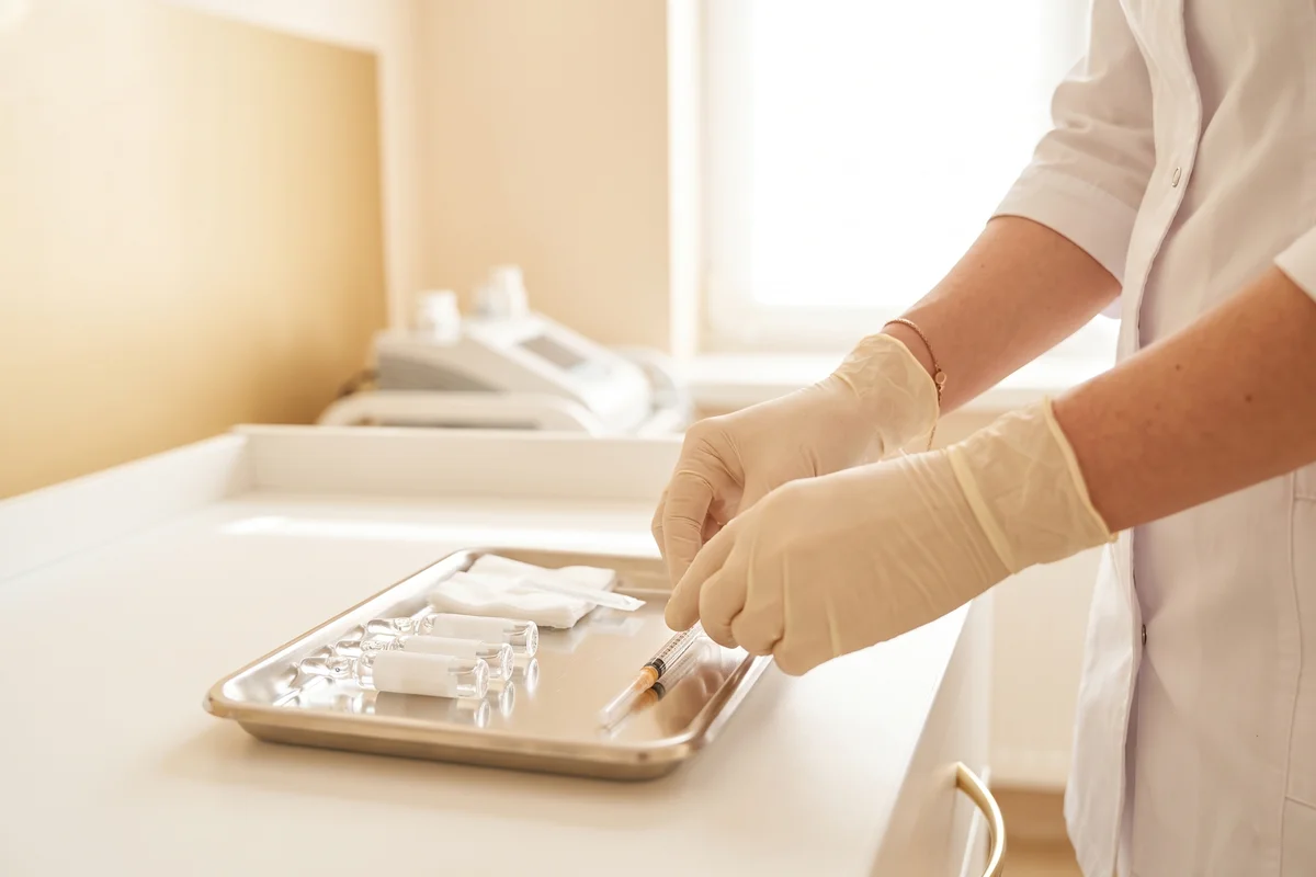 Sterile Vorbereitung der Behandlung im Kuzbari Zentrum Wien